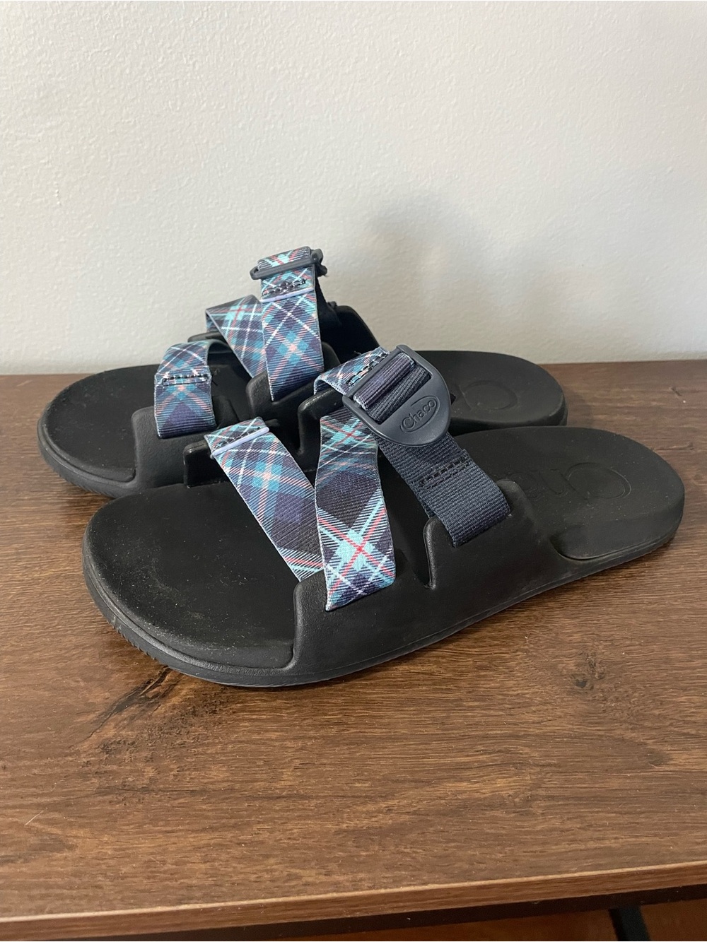 Chaco Plaid Strap Slide Sandals in Black and Teal size 9 women’s